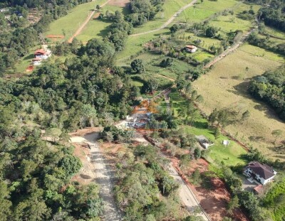 Venta de solares con vista a las montañas en Piedra Blanca, Jarabacoa