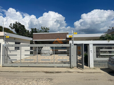 Moderna y amplia casa de venta en Gurabo, Santiago