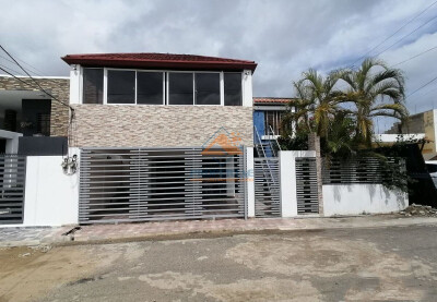 Casa de venta en el Residencial Palmas del Valle, Santiago
