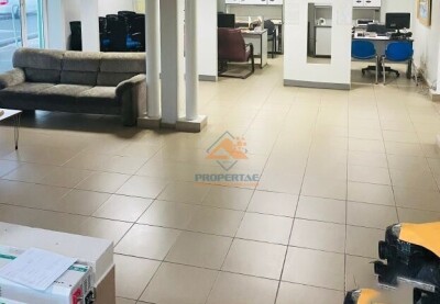 Commercial premises for sale in commercial area of Santiago