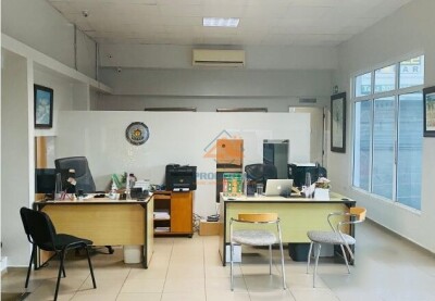 Commercial premises for sale in commercial area of Santiago