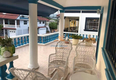 House for sale in the Real Urbanization, Santiago