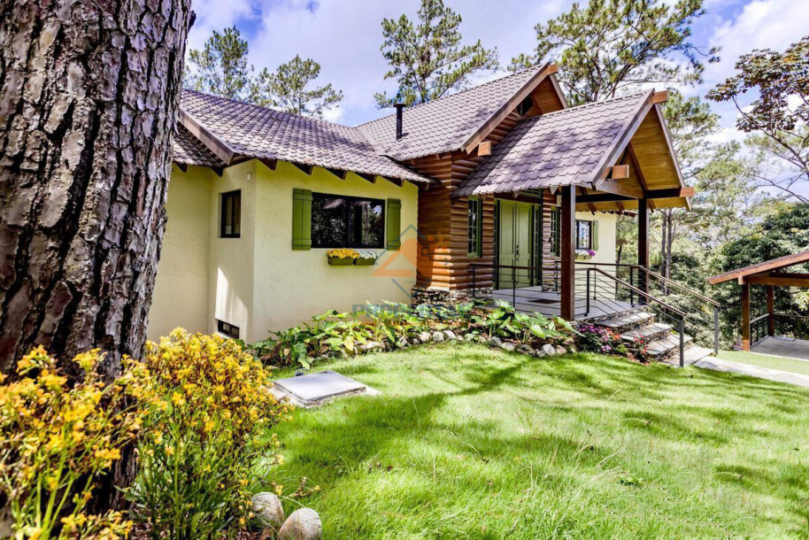 Hermosa villa vacacional de venta en Jarabacoa-1