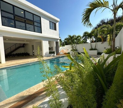 Amplio apartamento de venta 4to nivel en Gurabo, Santiago