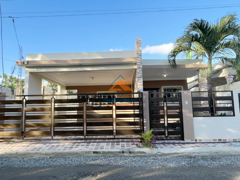House for sale in Pontezuela, Santiago (Closed Project with 24/7 Security)-1